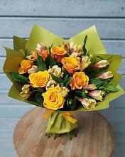 Букет цветов из:  Альстромерии и Розы в Новый