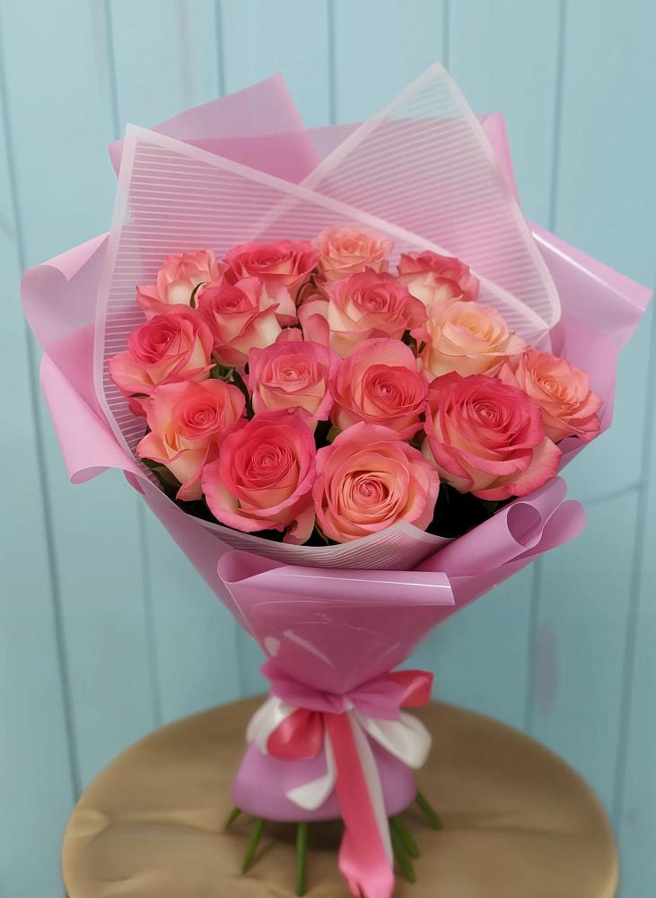Букет 15 Розовых роз Равель в Новый