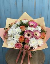 Букет цветов из:  Розы, Герберы и Хризантемы в Новый