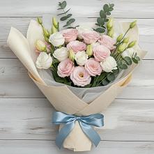 Букет цветов из:  Лизиантусы в Новый