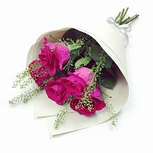 Букет цветов из:  Розы в Новый