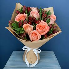 Букет цветов из:  Розы и Альстромерии в Новый