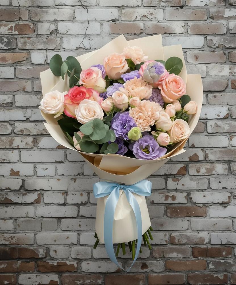 Букет цветов из: Розы, Лизиантусы и Гвоздики в Новый