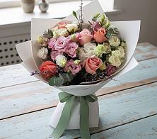 Букет цветов из:  Розы, Лизиантусы и Гвоздики в Новый