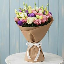 Букет цветов из:  Лизиантусы в Новый
