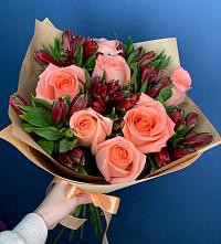 Букет цветов из:  Розы и Альстромерии #REPLACE_PRED# Новый