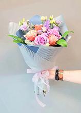 Букет цветов из:  Лизиантусы и Розы #REPLACE_PRED# Новый